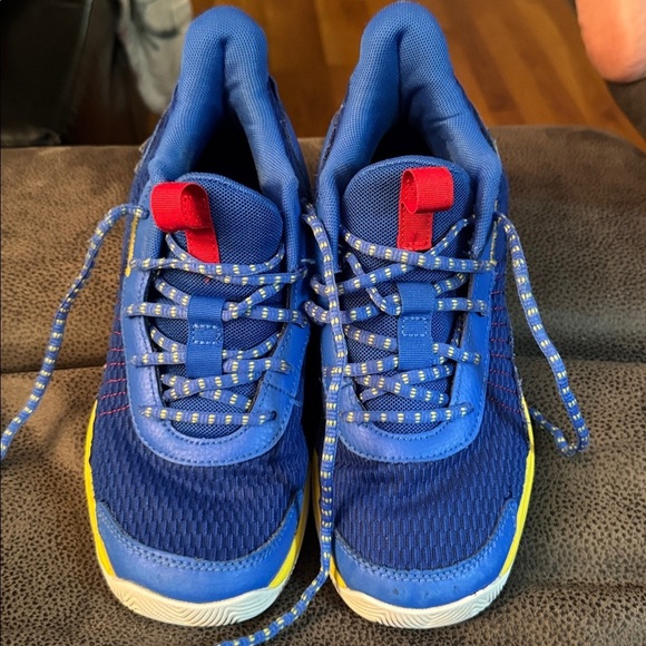 Under Armour Other - Under Armour Youth GS Curry 3Z7 Shoes Size 6.5 Blue